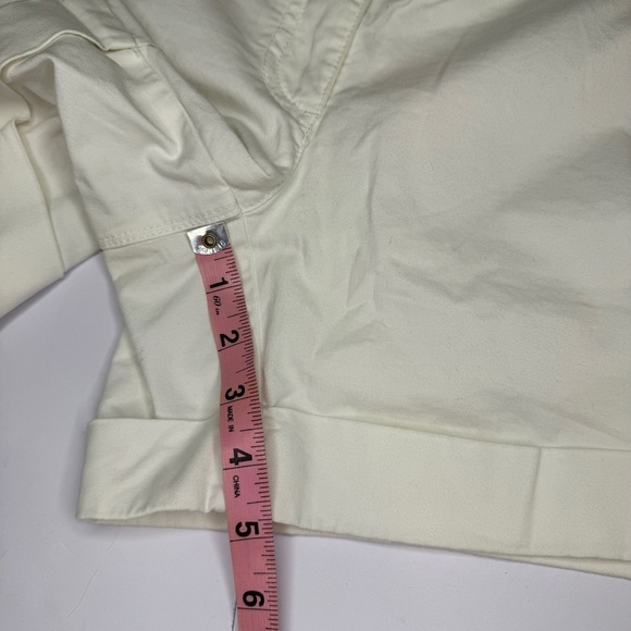 White House Black Market White Cuffed Shorts Size 8 - Picture 4 of 10